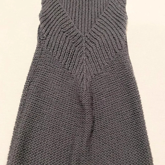Wilfred Aritzia Sleeveless Knitted  Wool V Neck Dress Missing Size Tag - Picture 7 of 16